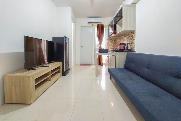 Interior - Comfortble 2Br At Bassura City Apartment (Jakarta)