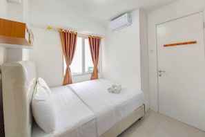2 bedrooms - Comfortble 2Br At Bassura City Apartment (Jakarta)