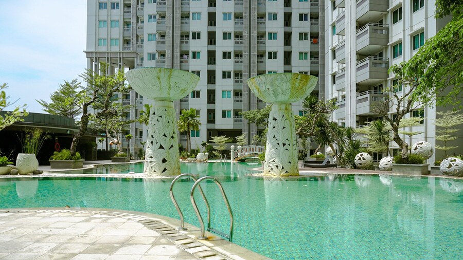 Scenic And Comfortable 2Br Sky Terrace Apartment