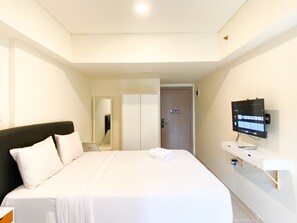 Room - Homey And Simply Look Studio Meikarta Apartment (Cikarang)
