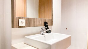 Apartamento | Baño | Ducha, toallas, jabón y champú