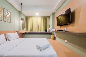 Studio - Good Deal And Homey Studio Collins Boulevard Apartment (Tangerang)