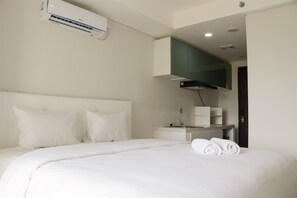 Interior - Elegant And Comfy Studio At Daan Mogot City Apartment (Jakarta)