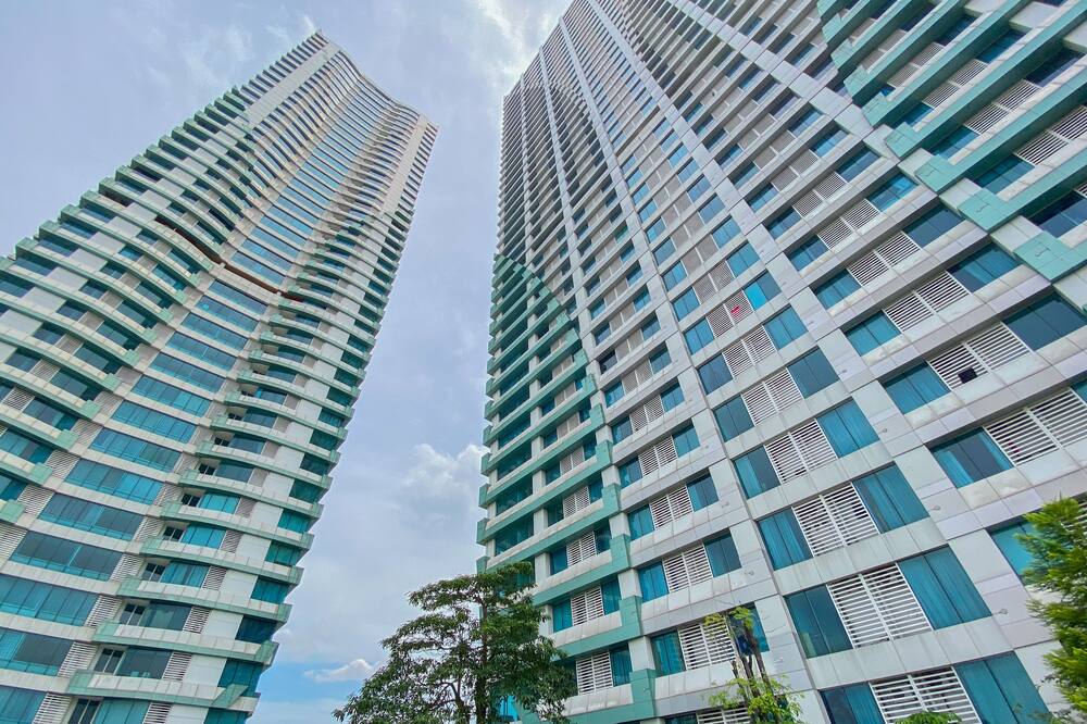 Cozy 1Br Without Living Room Grand Kamala Lagoon Apartment