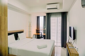 Room - Nice And Modern Studio At 38Th Floor Pacific Garden Apartment (Tangerang)