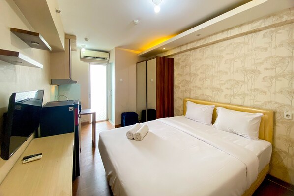 Studio - Good Deal And Comfy Studio At Bassura City Apartment (Jakarta)