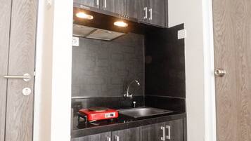 Studio | Private kitchen | Fridge, stovetop, rice cooker