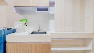 Studio | Private kitchen | Fridge, stovetop, rice cooker