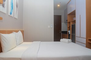 Room - Cozy And Best Studio At Ciputra World 2 Apartment (Jakarta)