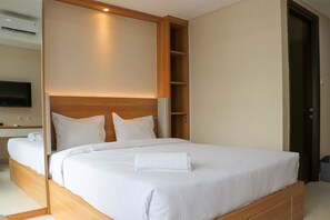 Studio - Cozy And Nice Studio Room Pollux Chadstone Apartment (Cikarang)