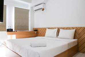 Apartment | 1 bedroom - Minimalist And Cozy 1Br Patraland Urbano Apartment (Bekasi)