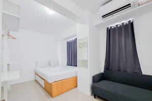Studio - Luxury Studio At 19Th Floor Apartment Urbantown Serpong (South Tangerang)