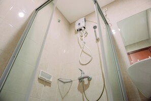 Apartment | Bathroom - Elegant And Strategic 2Br Apartment At Thamrin Residence (Jakarta)