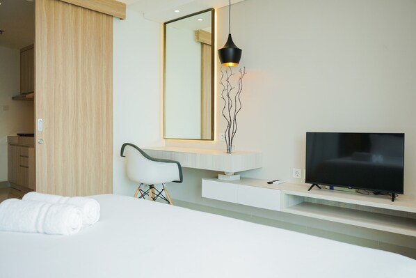 Interior - Cozy And Homey Studio At Bintaro Embarcadero Apartment (South Tangerang)