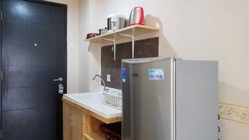 Studio | Private kitchen | Fridge, stovetop, rice cooker