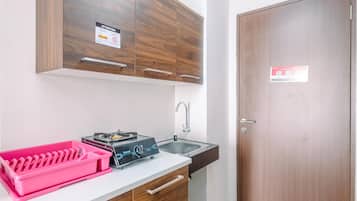 Studio | Private kitchen | Fridge, stovetop, rice cooker
