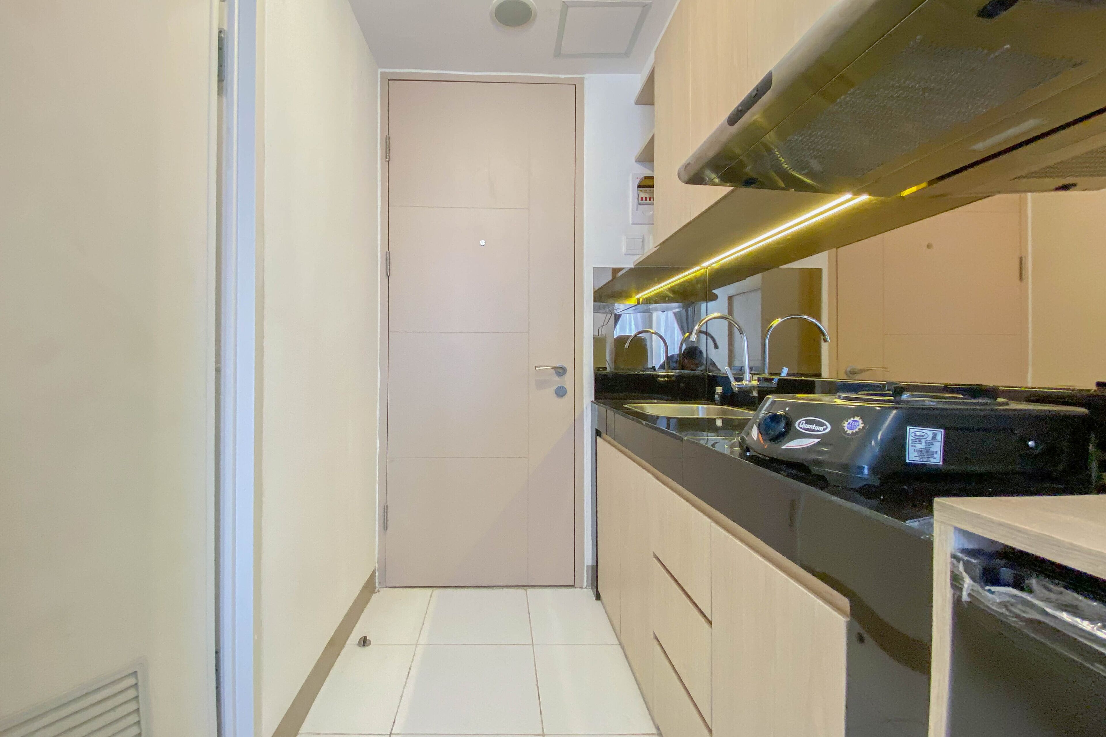 Studio | Eget kjøkken | Kjøleskap, kokeplater og riskoker