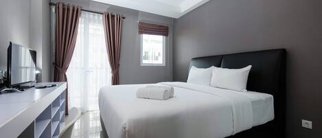 Studio | Desk, free WiFi