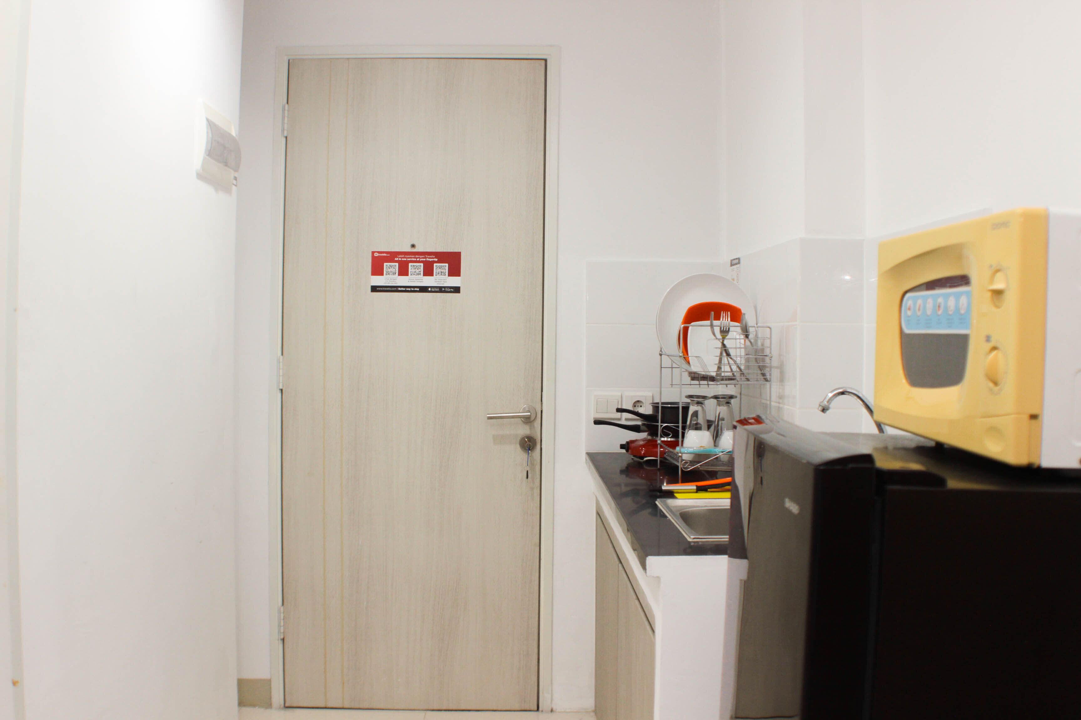 Studio | Private kitchen | Fridge, microwave, stovetop, rice cooker