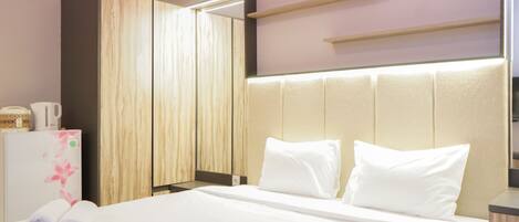 Studio | 1 bedroom, desk, free WiFi