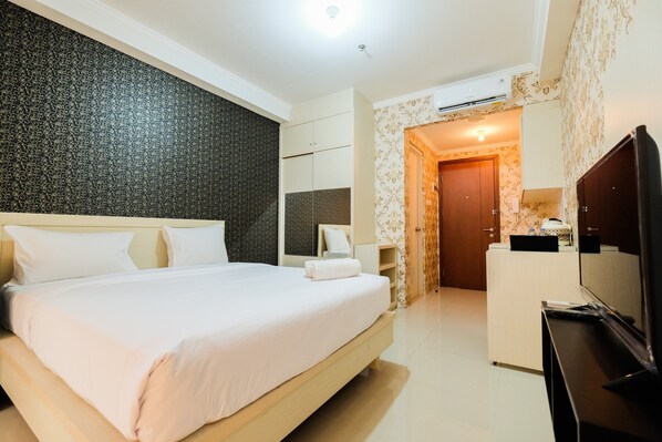 Studio | 1 bedroom, desk, free WiFi
