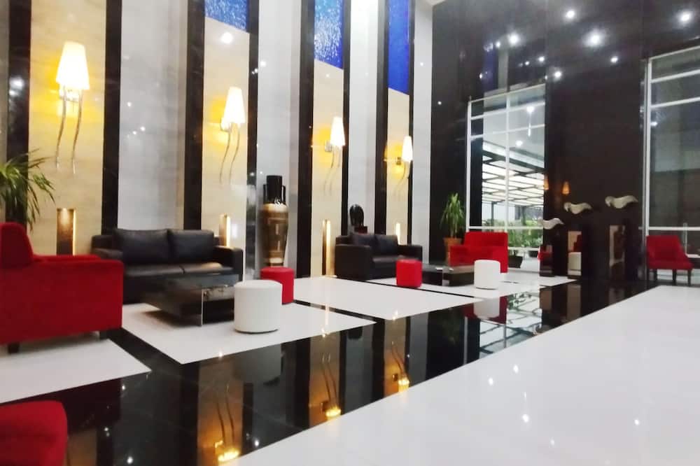 Best Location And Tidy 2Br Apartment At Trillium Residence