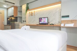 Interior - Relaxing And Comfy Studio Sunter Park View Apartment (Jakarta)