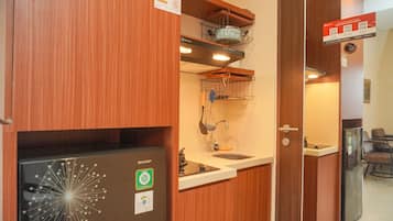 Studio | Bếp riêng | Tủ lạnh, bếp nấu, nồi cơm