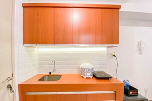 Studio | Bếp riêng | Tủ lạnh nhỏ, bếp nấu, nồi cơm 