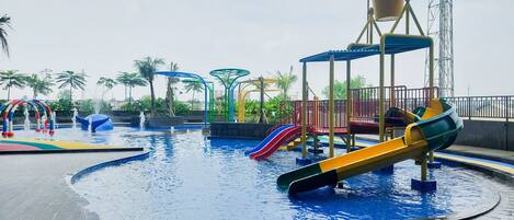 Kolam renang outdoor