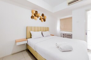 Desk, free WiFi - Warm And Cozy Stay Studio Baileys Apartment (South Tangerang)