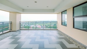 Unclassified image, 5 of 19, button - Good Deal And Relaxing 2Br Transpark Cibubur Apartment (Depok)