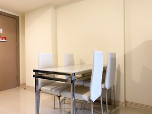 Appartement | Restauration dans la chambre