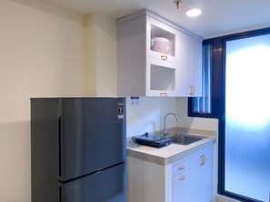 Private kitchen - Comfort Stay 2Br Meikarta Apartment (Cikarang)