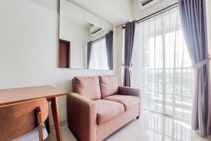 Living area - Good And Homey 2Br At Parkland Avenue Apartment (South Tangerang)