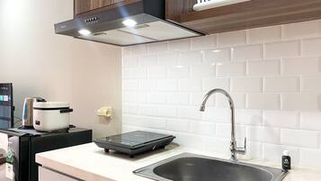 Studio | Private kitchen | Fridge, stovetop, rice cooker