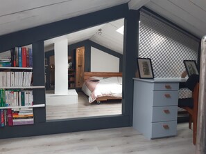 4 bedrooms, iron/ironing board, free WiFi - Charmante Maison Provençale. Intérieur et Jardin Spacieux, Piscine Toute Récente (Pélissanne)