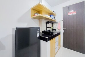 Studio | Cuisine privée | Réfrigérateur, plaque de cuisson, cuiseur de riz