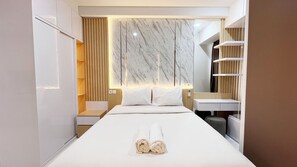 Studio | Een bureau, gratis wifi