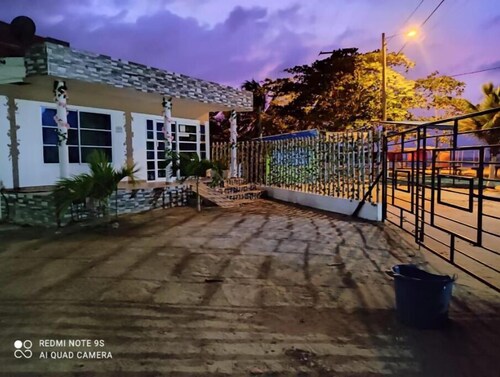 Casa - Cabaña ELA en Coveñas, Frente al mar