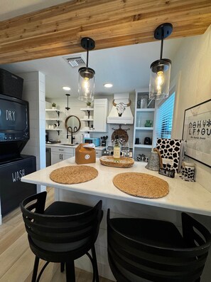 Fridge, microwave, oven, stovetop - Red Roan Retreat, Downtown Ft. Myers: Walk to Best Eats and Shops! (Fort Myers)
