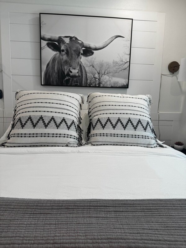 1 bedroom, in-room safe, iron/ironing board, free WiFi