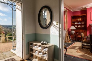Interior - The Georgian House - sleeps 9 guests  in 5 bedrooms (Ilfracombe)