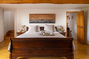 5 habitaciones, escritorio, tabla de planchar con plancha y wifi gratis 