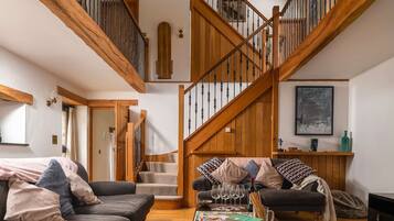 Smart TV, fireplace, DVD player, table football