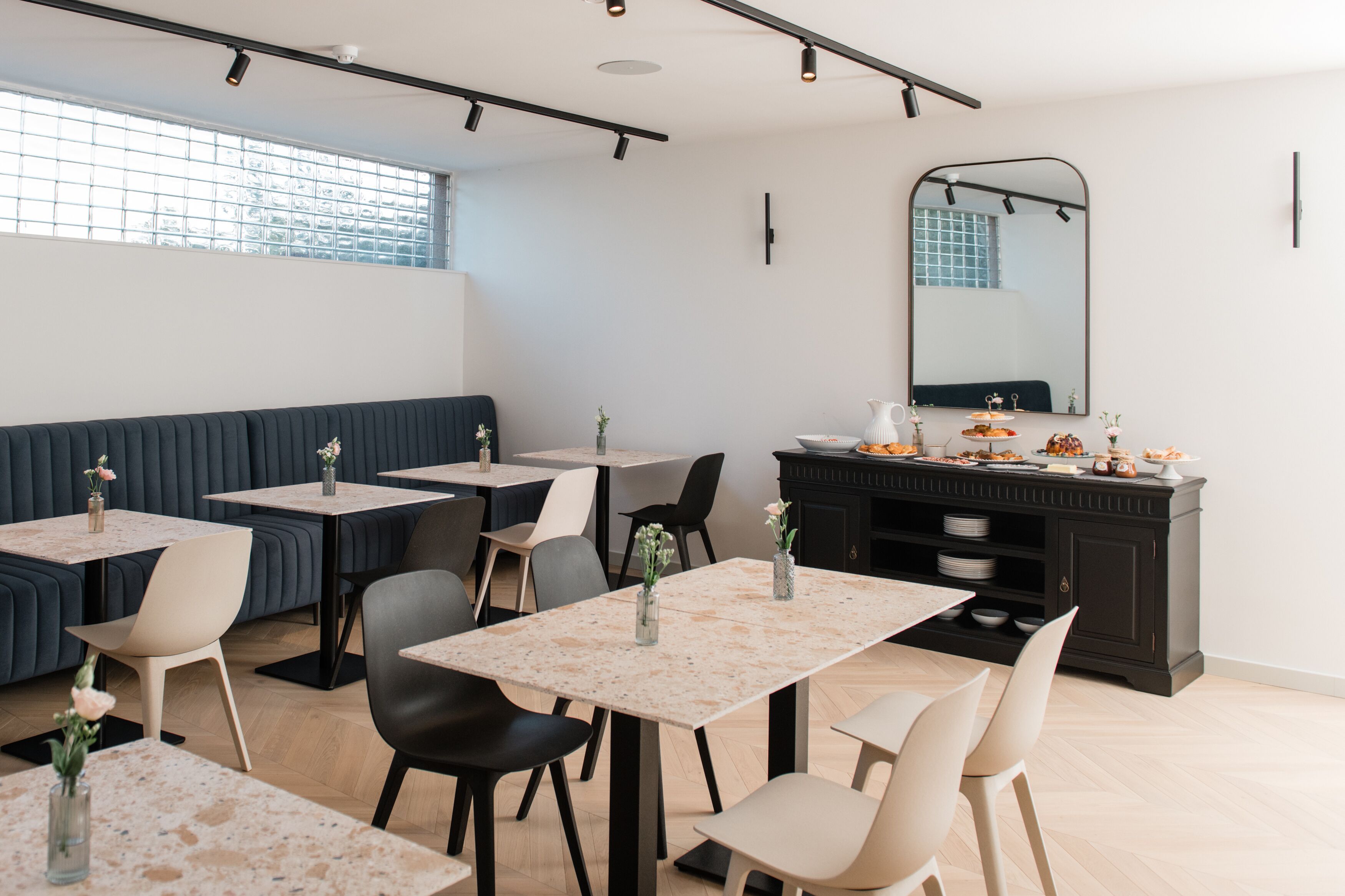 Tägliches inbegriffenes einheimisches Frühstück