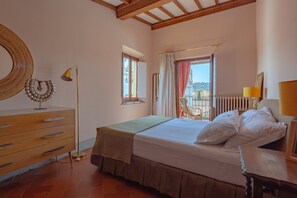 Lyxlägenhet | 1 sovrum, sängtillbehör av högsta kvalitet och duntäcken