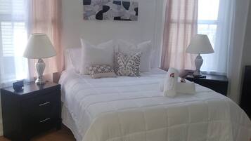 2 bedrooms, iron/ironing board, WiFi, bed sheets