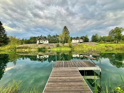 J19 North • Charming Cozy Stay • King Suite • Direct Trail Access •In Town•WiFi