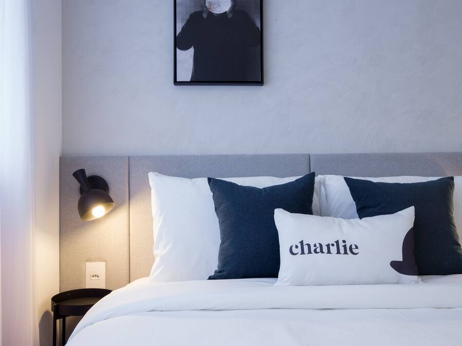 Ropa de cama hipoalergénica, decoración personalizada y escritorio